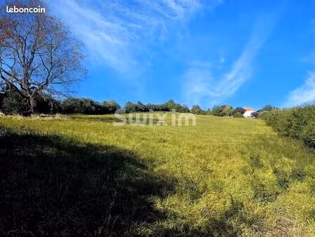 terrain 6970 m² dole