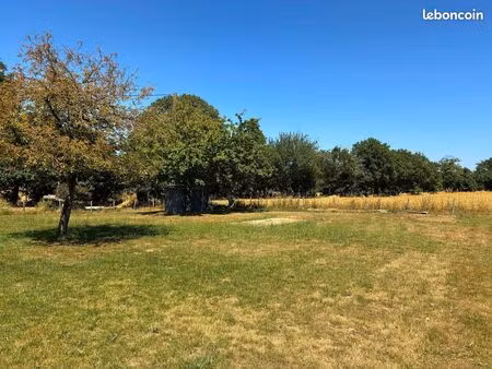 terrain 746 m² la chapelle bouëxic