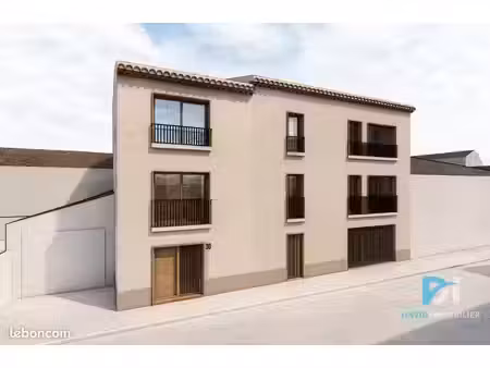 parking/box 195 m² vias