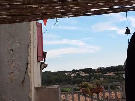 à 25 mn de la méditerranée  grande maison de ville