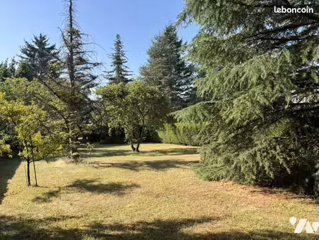 terrain 1140 m² loches