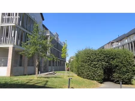 appartement récent 3 pièces 65 m2