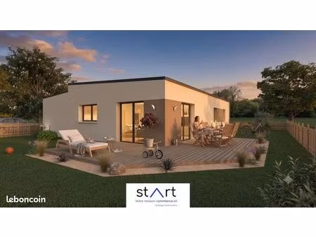 maison 4 pièces 700 m²