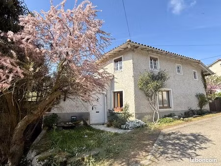 propriété 5 pièces 180 m²