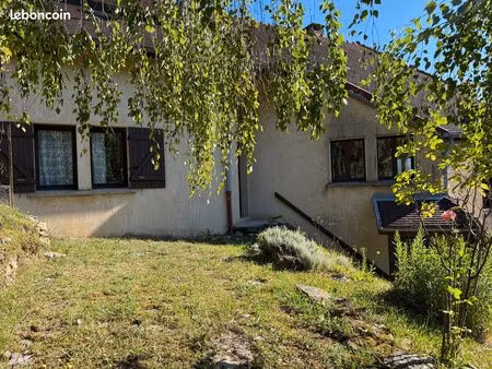 maison 5 pièces 143 m²