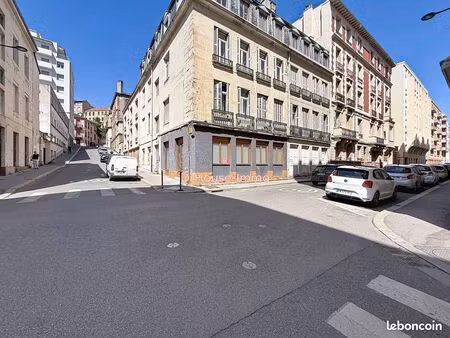 local commercial 50 m² saint etienne