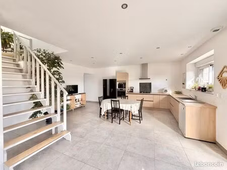maison 5 pièces 164 m²