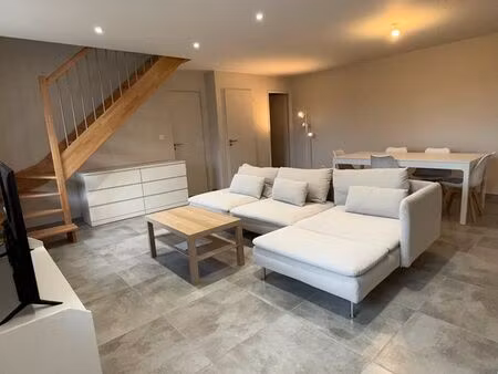 bel appartement neuf de 110m2 sur deux niveaux (60m2 + 50m2)  en location meublée et toute