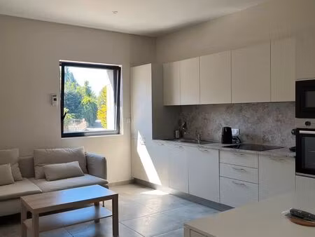 bel appartement neuf de 33.50 m2  en location meublée disponible dès maintenant dans une b