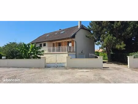 maison 7 pièces 141 m²