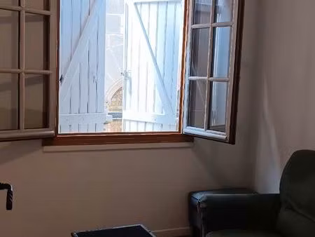 appartement meublé 30 m2 centre ville figeac