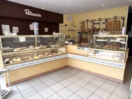local commercial 367 m² oucques la nouvelle