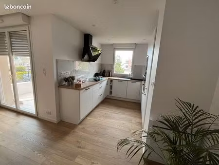appartement 65 m² rénové – 2 chambres – balcon – parking – résidence avec piscine à fondet