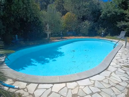 villa 110m sur 700m terrain + piscine