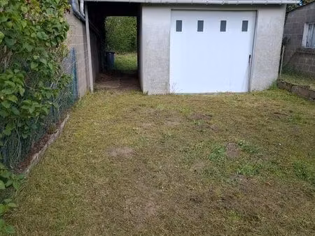 garage sur terrain clos