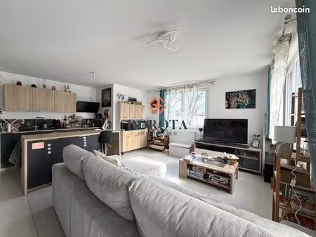 appartement 3 pièces 67 m²