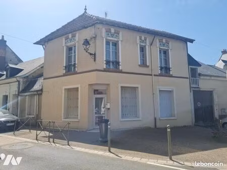 immeuble 120 m² montoire sur le loir