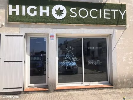local commercial 89 m² la fare les oliviers