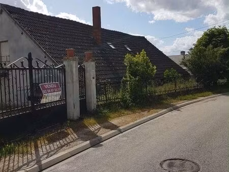maison à rénover + projet de surélévation validé | 496 m² de terrain | fort potentiel – 89