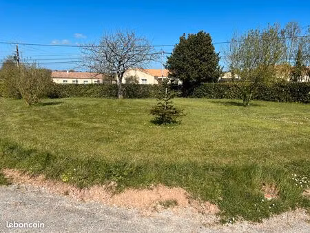 terrain 412 m² couffé
