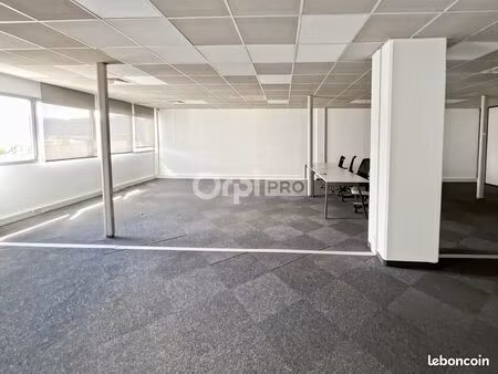 bureau 577 m²