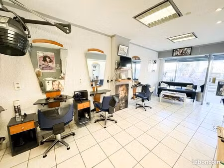 fonds de commerce coiffure  57 m2  13004- marseille : 26 000