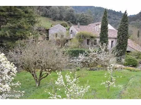 maison 8 pièces 210 m²
