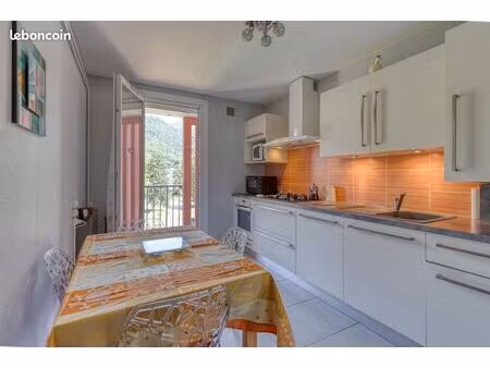 appartement 4 pièces 81 m²