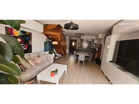 chaleureuse maison t4+ à l'élégance contemporaine de 105m2
