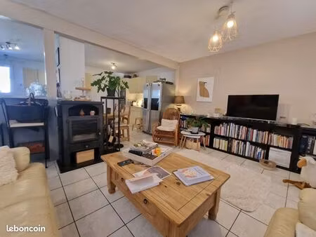 villa 6 pièces 120 m²