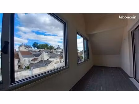 location loches