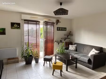 appartement t2 – 47 77 m² – nantes tortière – balcon + parking sécurisé