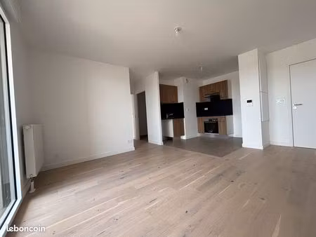 appartement t3 neuf avec balcon-terrasse et parkings