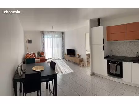 à vendre – superbe t2 lumineux avec garage  terrasse et vue sur la coulée verte