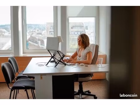 bureau 16m2 - coworking en centre ville d'agen - tout inclus ? 483