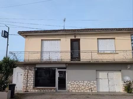 local commercial à louer + appartement