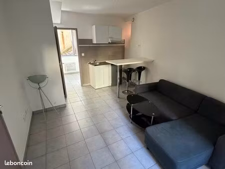 jolie t2 en rdc - très bon état