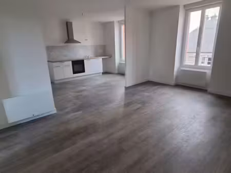 appartement 4 pièces centre ville pontorson
