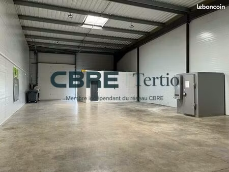 local d'activite 250 m² ballan-miré