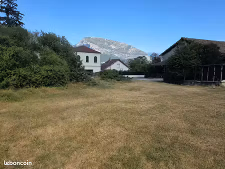 terrain 450m² à noyarey