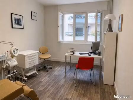 à reprendre – local professionnel pour activité médicale ou paramédicale – hypercentre de 