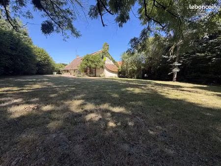 longère 6 pièces 175 m²