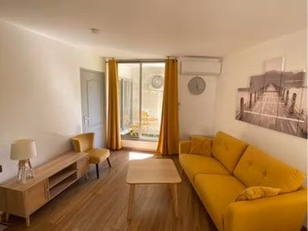 appartement t2 meublé centre ville + terrasse pour étudiant(e)