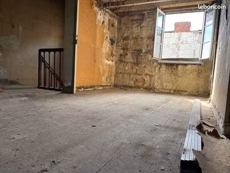 appartement t3 duplex à rénover