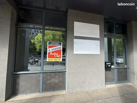 local bureaux 80 m²