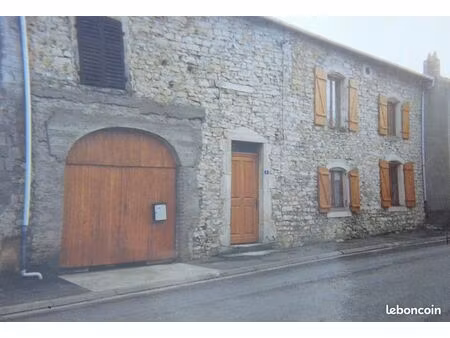 maison travaux à prévoir 120 mètre carré habitable avec terrain 1 are .située dans le sain