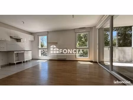 exclusivite foncia proximité chézine : beau t3 de 64 68 m2 avec très grand balcon  local v
