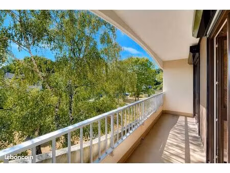 appartement 3 pièces 77 m²