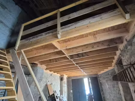 ​garage 47 m² +stationnement privé 60m2- centre sainte bazeille