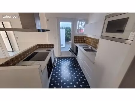 petite maison - place du commando